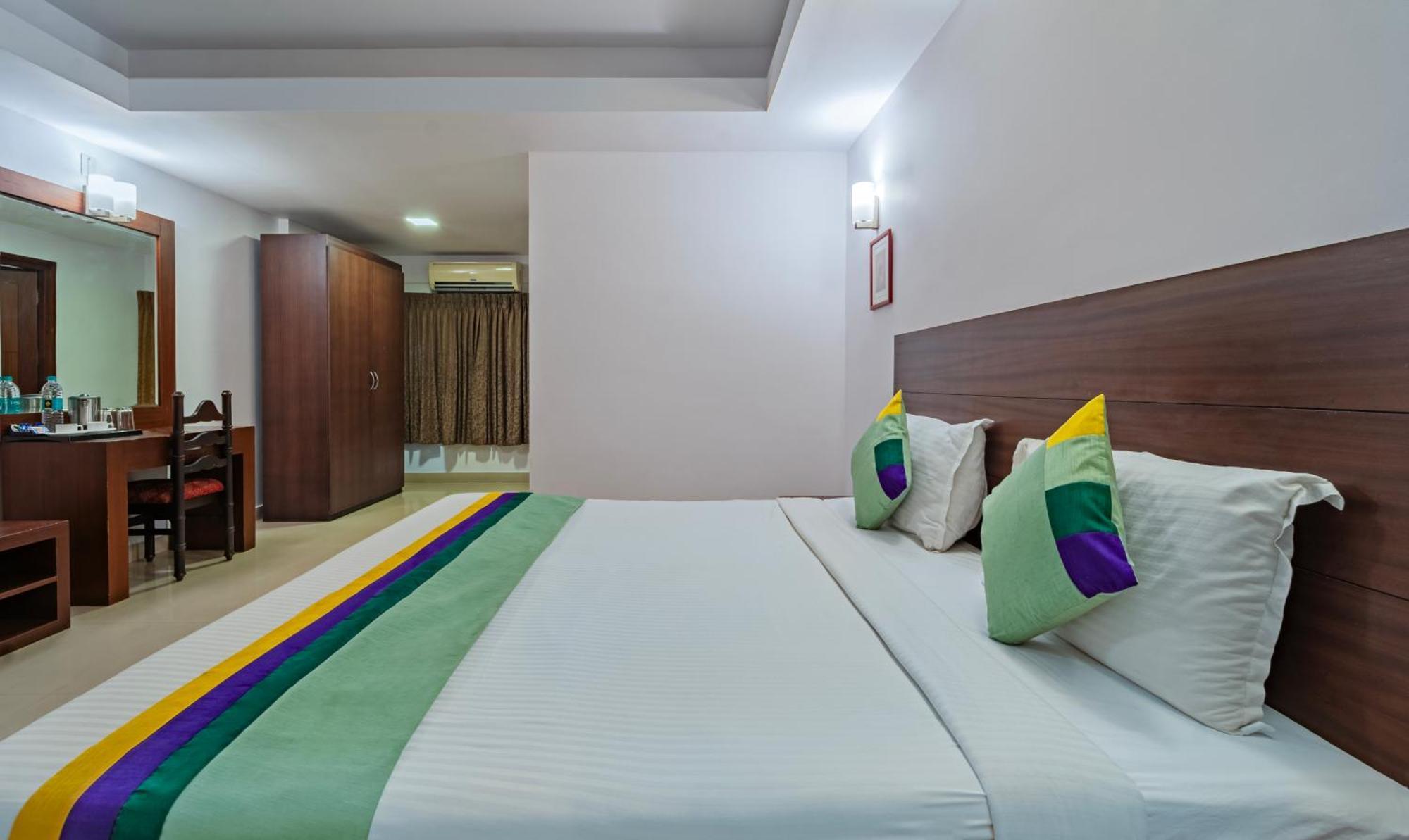 Treebo Central Thrissur Ngoại thất bức ảnh