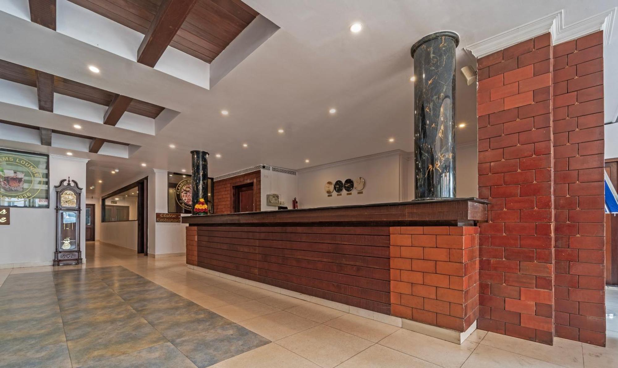 Treebo Central Thrissur Ngoại thất bức ảnh